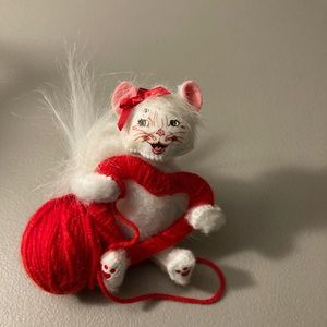 REDUCED Annalee Valentine Cat 2013 previously owned $22